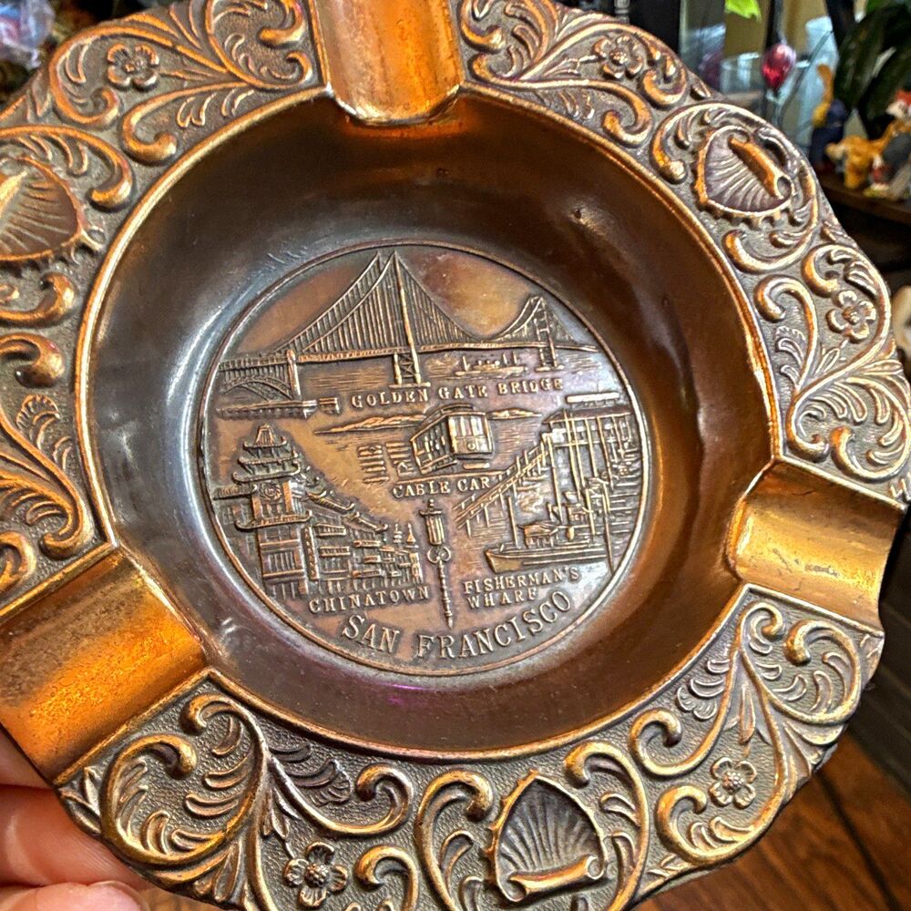San Francisco Souvenir Bronze Metal Round Ashtray Golden Gate Bridge Cable Car